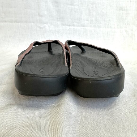 OOFOS OOlala Luxe Recovery Flip Flop Black Pink Sparkle, 8 - Picture 7 of 11